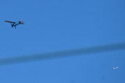Morten 17 august 2023 - LN-SIA over Høyenhall, hvis vi venter litt nå, så får vi med oss passasjerflyet også