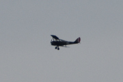 Morten 19 august 2023 - LN-BDM over Høyenhall, det er Nedre Romerike Flyklubb Veteranflygruppa som er ute med sin DeHavilland DH 82A Tiger Moth nr. 153 fra 1941. Mitt beste bilde må være fra 21 september 2019 over Ekeberg, men da ser jeg ikke på de andre bildene fra Kjeller flyplass