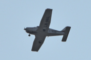 Morten 22 august 2023 - LN-NAG besøker Høyenhall, det er Foreningen NAG som kommer med sin Piper PA-28-161 Warrior II fra 1978