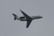 Morten 24 august 2023 - Små-jet over Høyenhall, den plystret, men jeg får ikke tak i den. Kan det være en Bombardier Challenger 350?