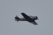 Morten 27 august 2023 - LN-TEX besøker Høyenhall, det er Norwegian Spitfire Foundation som kommer med sin North American AT-6G Harvard fra 1944