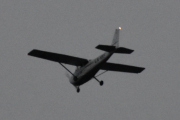 Morten 28 august 2023 - LN-NRF over Høyenhall, det er Nedre Romerike flyklubb som er ute med sin Cessna 172 Skyhawk fra 2006. Og nå skal jeg snart gå og legge meg