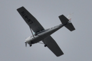 Morten 6 august 2023 - LN-MTH besøker Høyenhall, det er Sameiet LN-MTH som kommer en gang til med sin Cessna 172N Skyhawk 100 II