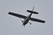 Morten 6 august 2023 - LN-MTH over Høyenhall, jeg er hjemme igjen nå etter en overnatting på Oscarsborg festning. Den første som kommer er en Cessna 172N Skyhawk 100 II fra 1979 som Sameiet LN-MTH eier