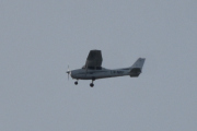 Morten 10 juli 2023 - LN-NRF over Høyenhall, det er Nedre Romerike flyklubb som er ute med sin Cessna 172 Skyhawk og nå skal jeg ta meg en tur rundt Østensjøvannet