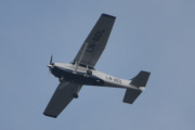 Morten 20 juni 2023 - LN-BDL besøker Høyenhall, det er Ringerikes Motorflyklubb som kommer med sin Cessna 172P Skyhawk II fra 1980