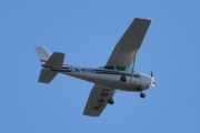 Morten 27 juli 2023 - LN-MTH besøker Høyenhall, det er Sameiet LN-MTH som kommer med sin Cessna 172N Skyhawk 100 II fra 1979