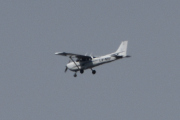 Morten 27 mai 2023 - LN-NRF over Høyenhall, det er Nedre Romerike Flyklubb som er ute på pinseaften med sin Cessna 172 Skyhawk