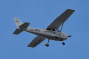 Morten 29 juli 2023 - LN-NRO besøker Høyenhall, det var ikke helt sant da, men dem kommer i sin Cessna 172 Skyhawk fra 2009 og som ble levert til klubben mars 2010