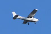 Morten 9 juli 2023 - LN-NRF over Høyenhall, det er Nedre Romerike flyklubb som er ute med sin Cessna 172 Skyhawk fra 2006