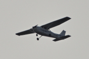 Morten 1 oktober 2023 - LN-NRF besøker Høyenhall, det er Nedre Romerike flyklubb som kommer med sin Cessna 172S Skyhawk SP fra 2006