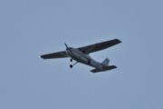 Morten 5 oktober 2023 - LN-AGM besøker Høyenhall, det er Gardermoen Flyklubb som kommer med sin Cessna 172S Skyhawk SP fra 2004
