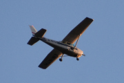 Morten 5 oktober 2023 - LN-MTH besøker Høyenhall, det er Sameiet LN-MTH som kommer med sin Cessna 172N Skyhawk 100 II fra 1979