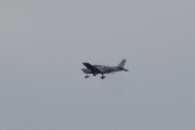 Morten 1 mai 2024 - Piper PA-28 over Høyenhall, nærmere kommer jeg ikke. Første gang jeg tok et bilde av småfly var 1 mai 2019