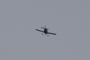 Morten 2 desember 2023 - Småfly over Høyenhall, med 10 minus så koser jeg meg ikke på verandaen - kan det være en Piper...