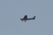Morten 23 desember 2023 - LN-NRO over Høyenhall, det er Nedre Romerike flyklubb som er ute med sin Cessna 172S Skyhawk SP fra 2009. Når det gjelder desember så var 3 desember 2017 første gang jeg tok bilde av Nedre Romerike flyklubb. God Jul :-)