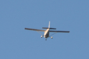 Morten 3 januar 2023 - LN-NRO besøker Høyenhall, det er Nedre Romerike Flyklubb som kommer på nyttårsbesøk, dessverre var jeg for sent ute