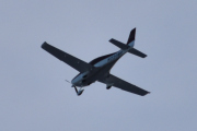 Morten 30 januar 2023 - N220MR over Høyenhall, dette er en jeg ikke ser hver dag, jeg tror det er en Cirrus SR22 G3