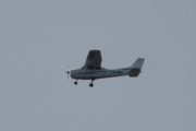 Morten 10 juli 2023 - LN-NRF over Høyenhall, det er Nedre Romerike flyklubb som er ute med sin Cessna 172 Skyhawk og nå skal jeg ta meg en tur rundt Østensjøvannet