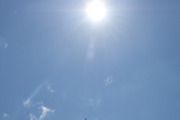 Morten 29 juli 2023 - LN-WNJ over Høyenhall, jeg tror ikke at jeg har tatt bilde av dette flyet før, og nå fikk vi med solen også