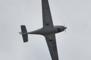 Morten 8 juli 2023 - LN-YKS besøker Høyenhall, det er Kjeller Sportsflyklubb som tar et besøk med sin Aerospool WT-9 Dynamic