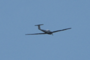 Morten 30 juni 2023 - LN-GMR over Høyenhall, jeg husker da at den har 17 meter vingespenn og er laget av glassfiber og har en motor på 80 eller 90 hk
