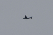 Morten 27 mai 2023 - Cessna over Høyenhall, nå gjelder det og ha kontroll på hvem som reiser tilbake til Kjeller flyplass