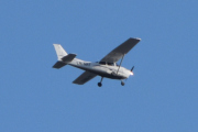 Morten 10 mai 2023 - LN-NRF over Høyenhall, det er Nedre Romerike Flyklubb som er ute med sin Cessna 172S Skyhawk
