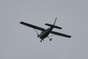 Morten 2 mai 2023 - Cessna over Høyenhall, jeg tror det er en Cessna 182Q fra 1978