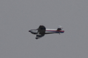 Morten 2 mai 2023 - LN-KAP over Høyenhall, det brukes til akroutdanning, og det betyr at det kan fly opp ned