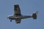 Morten Pinseaften 27 mai 2023 - LN-NRO besøker Høyenhall, det er Nedre Romerike Flyklubb som er ute med sin Cessna 172 Skyhawk