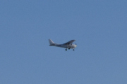 Morten 9 mars 2023 - Cessna over Høyenhall, det er nok Nedre Romerike Flyklubb som er ute med sin Cessna 172 Skyhawk