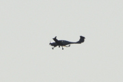 Morten 1 oktober 2023 - Diamond DA-40 NG over Høyenhall, ingen hjulkapsler, det er nok Oslo Flyveklubb med et av sine to fly