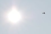 Morten 1 oktober 2023 - LN-NPK besøker Høyenhall, kamera ville ikke knipse når dem var inne i solen, men dette ble jo bra