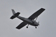 Morten 1 oktober 2023 - LN-NRF over Høyenhall om kvelden, det er Nedre Romerike flyklubb som er ute igjen med sin Cessna 172S Skyhawk SP fra 2006