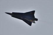 Morten 3 september 2023 - Telemark Airshow 2023. Ikke rart jeg begynner å få vondt i ryggen, det var ikke lett å følge Saab J-35J Draken heller. Og den landet på flyplassen med stil