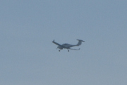 Morten 10 september 2023 - Diamond DA-40 NG over Høyenhall, klokken er 14.48. Mest sannsynlig er det LN-FTS