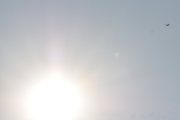 Morten 13 september 2023 - LN-ACS over Høyenhall, her fikk jeg Kai Vidar med solen også. Av Piper PA-28-140, så har jeg sett disse. LN-UXA, OH-BGW, LN-HHH, OY-DSN og LN-ACS