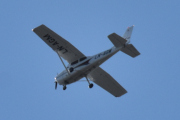Morten 17 september 2023 - LN-AGM besøker Høyenhall, det er Gardermoen Flyklubb som kommer med sin Cessna 172S Skyhawk SP fra 2004