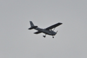 Morten 23 september 2023 - LN-NRO klokken 12.56  over Høyenhall, det er Nedre Romerike flyklubb som er ute med sin Cessna 172 Skyhawk fra 2009. Jeg har 222 bilder av deg nå, og 15 juli 2021 tok jeg bilde av deg sammen med månen