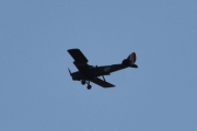 Morten 30 september 2023 - LN-MAX over Høyenhall, det er Nedre Romerike Flyklubb Veteranflygruppa som er ute med sin DeHavilland DH-82A Tiger Moth nr. 127 fra 1941