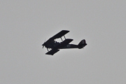 Morten 30 september 2023 - LN-MAX over Høyenhall igjen, det er Nedre Romerike Flyklubb Veteranflygruppa med sin DeHavilland DH-82A Tiger Moth nr. 127 fra 1941. Det er fasinerende å se et slikt fly i luften