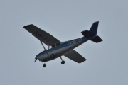 Morten 30 september 2023 - LN-NPK over Høyenhall, det er Anne og Lars som er ute med sin Cessna 172B Skyhawk fra 1961. Jeg har kun denne med betegnelsen 172B i registeret mitt. Cessna 172B ble produsert fra slutten av 1960 tallet og produksjonen varte ut hele 1961 og dette var den første modellen som også fikk navnet Skyhawk