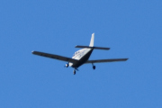 Morten 4 september 2023 - LN-IFI over Høyenhall, det er LTOB Leasing som kommer med sin Piper PA-28-181 Archer III DX fra 2017