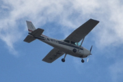 Morten 4 september 2023 - LN-MTH besøker Høyenhall, det er Sameiet LN-MTH som kommer med sin Cessna 172N Skyhawk 100 II fra 1979