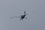 Morten 12 april 2023 - Cessna over Høyenhall, her rakk jeg bare et bilde, men kan det være Ringerikes Motorflyklubb som er ute med sin Cessna 172P Skyhawk II fra 1980?