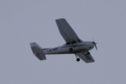 Morten 3 februar 2023 - LN-NRF besøker Høyenhall, det er Nedre Romerike Flyklubb som er ute med sin Cessna 172 Skyhawk