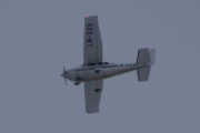 Morten 6 februar 2023 - LN-XXA besøker Høyenhall, dem legger seg fint i posisjon med sin Cessna T206H Turbo Stationair