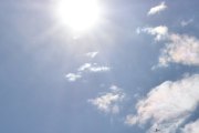 Morten 27 april 2024 - LN-TEX kommer tilbake igjen, men dette minner meg om Telemark Airshow 2023 i september. Det skulle være 3 x Harvard T-6 og du var med...