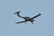 Morten 1 august 2024 - LN-FTM over Høyenhall, det er Oslo Flyveklubb som er ute med sin Diamond DA-40NG Mike fra 2015
